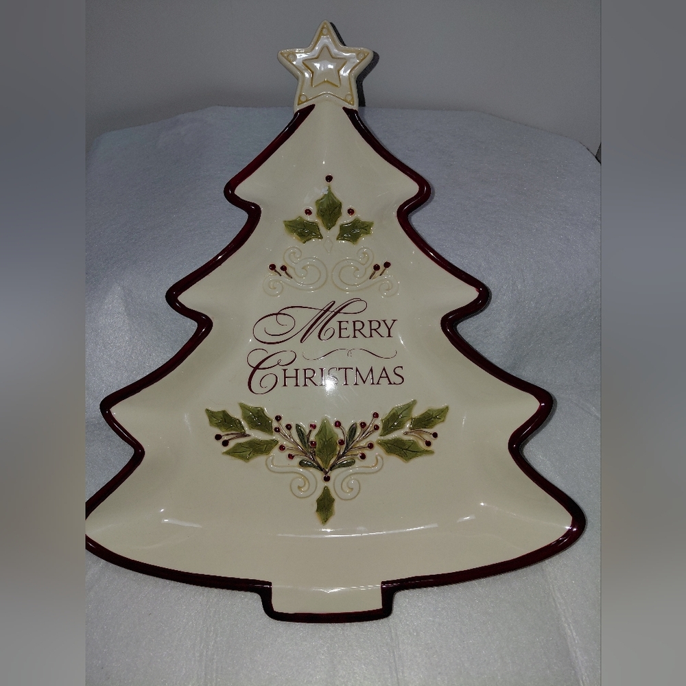Grasslands Road Christmas Tree Shaped Serving Platter